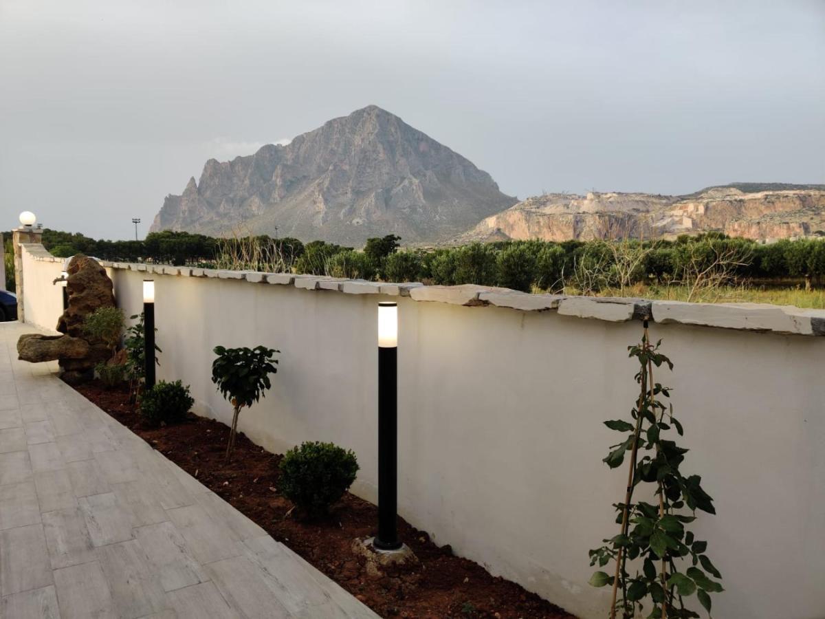 Dove Sorge Il Sole Bed & Breakfast Custonaci Dış mekan fotoğraf