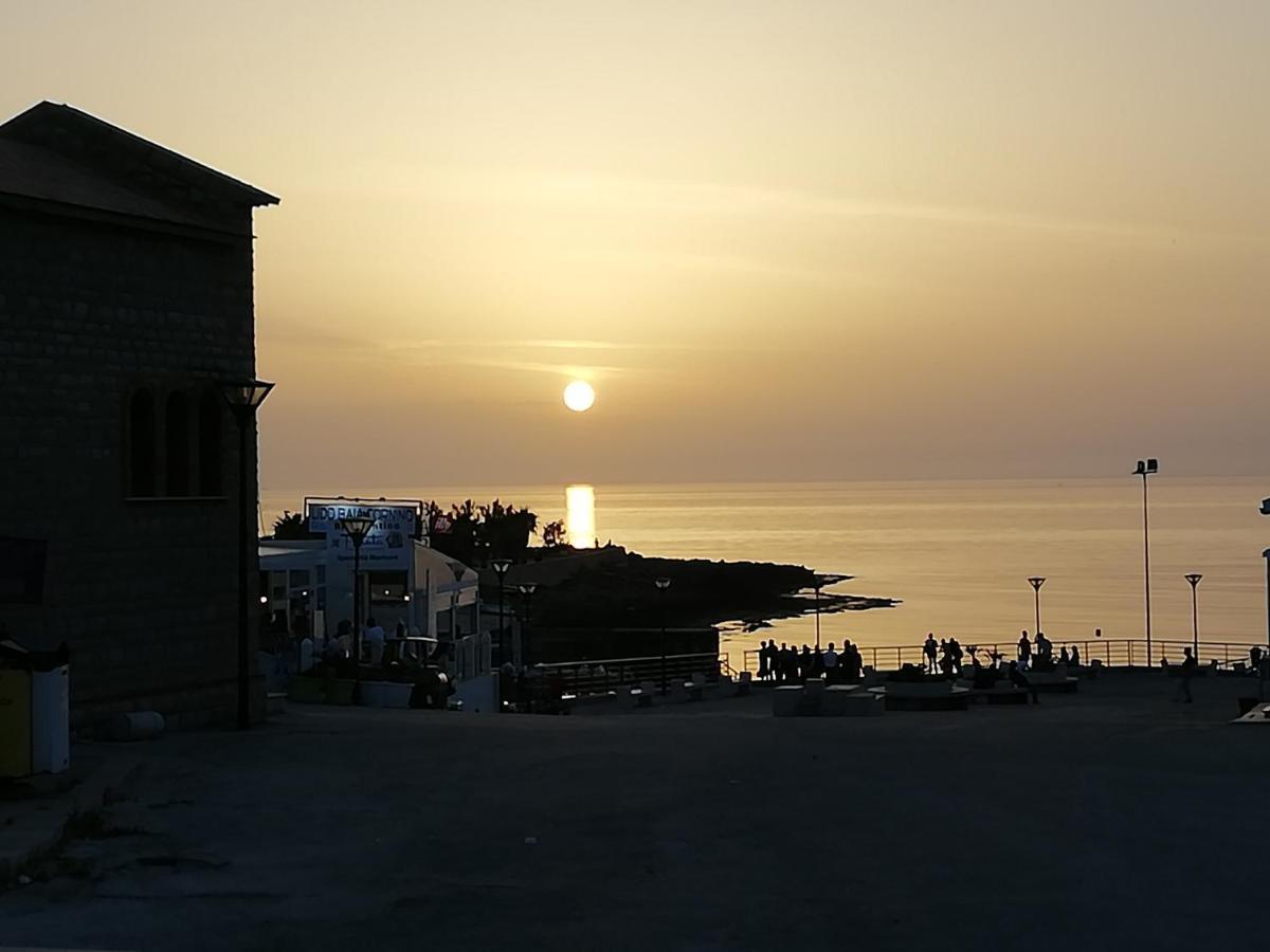 Dove Sorge Il Sole Bed & Breakfast Custonaci Dış mekan fotoğraf